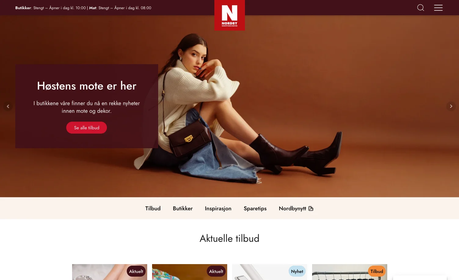 Kvinna i h&ouml;stmode p&aring; Nordby Shoppingcenter-webbplats